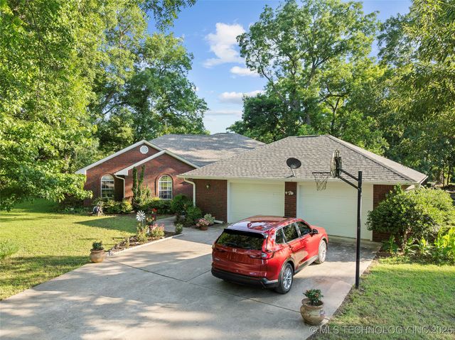 145 Cross Creek, Lone Grove, OK 73401