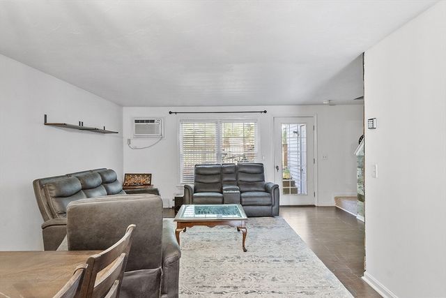 13 Berrington Rd 13, Leominster, MA 01453