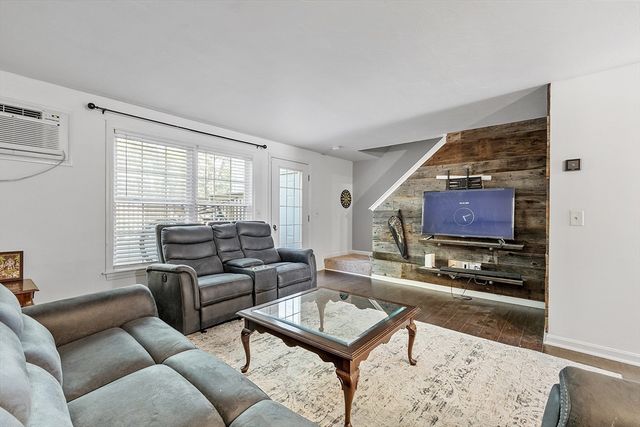 13 Berrington Rd 13, Leominster, MA 01453