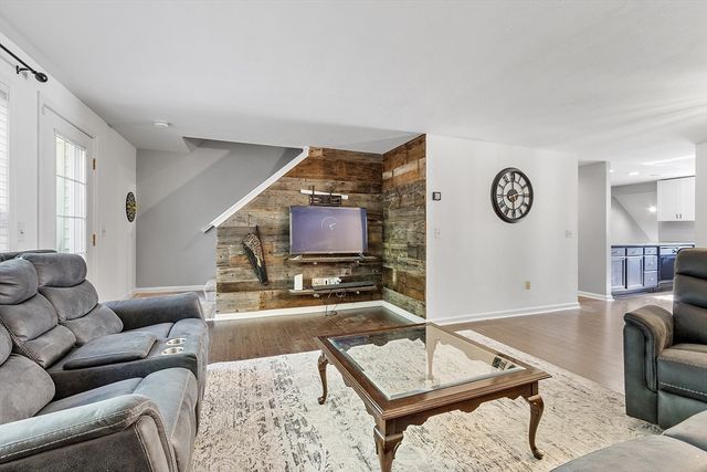13 Berrington Rd 13, Leominster, MA 01453