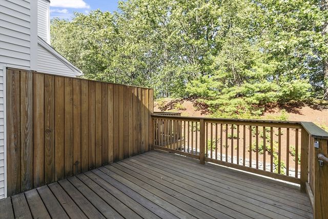 13 Berrington Rd 13, Leominster, MA 01453