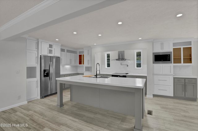 134 Sand Ridge Drive, Beulaville, NC 28518