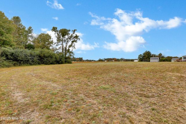 134 Sand Ridge Drive, Beulaville, NC 28518