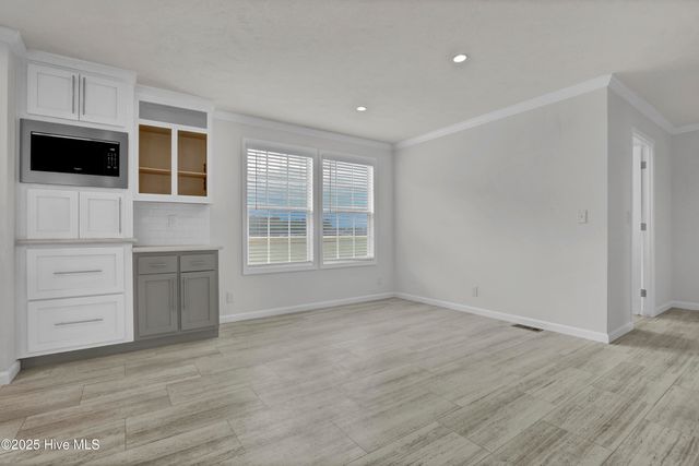 134 Sand Ridge Drive, Beulaville, NC 28518