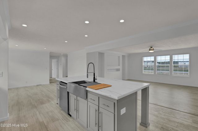 134 Sand Ridge Drive, Beulaville, NC 28518