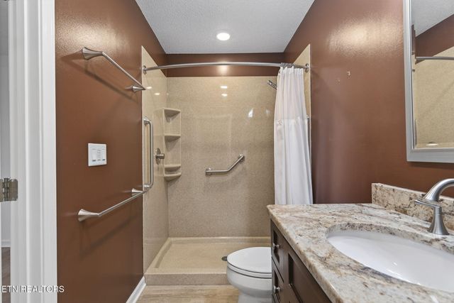 327 Robin Hood Drive, Crossville, TN 38555