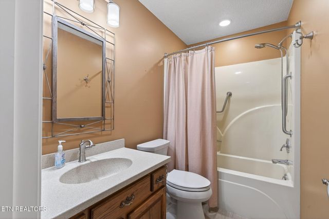 327 Robin Hood Drive, Crossville, TN 38555