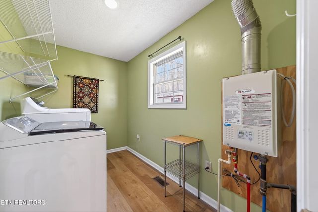 327 Robin Hood Drive, Crossville, TN 38555