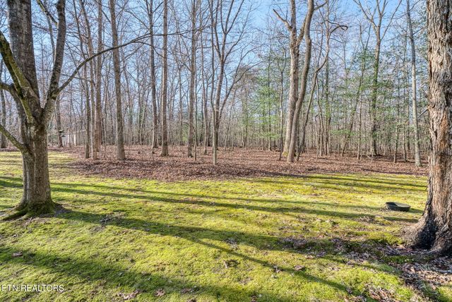 327 Robin Hood Drive, Crossville, TN 38555