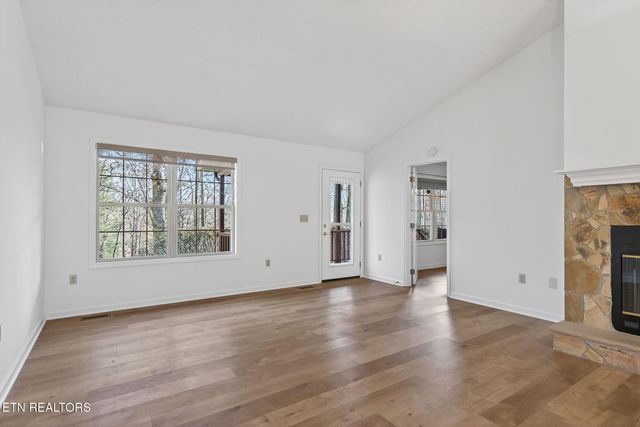 327 Robin Hood Drive, Crossville, TN 38555