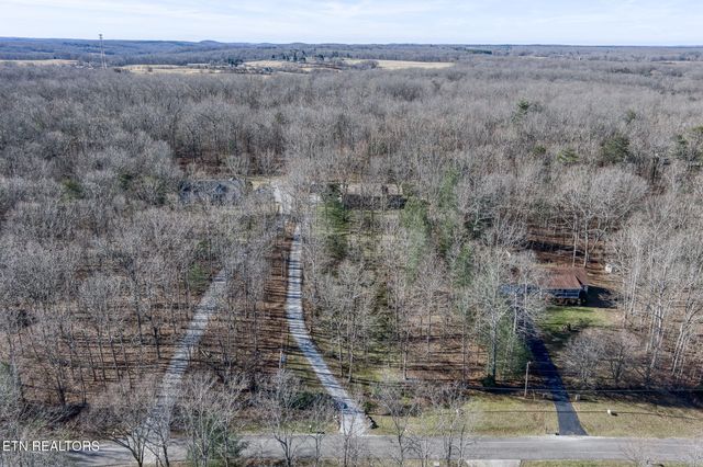 327 Robin Hood Drive, Crossville, TN 38555