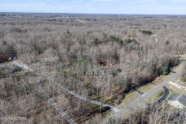 327 Robin Hood Drive, Crossville, TN 38555