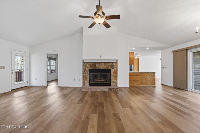 327 Robin Hood Drive, Crossville, TN 38555