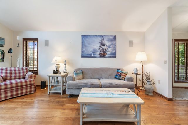 11735 N Waldron Road, Somerset Twp, MI 49249