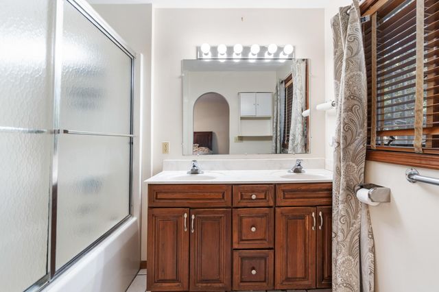 11735 N Waldron Road, Somerset Twp, MI 49249