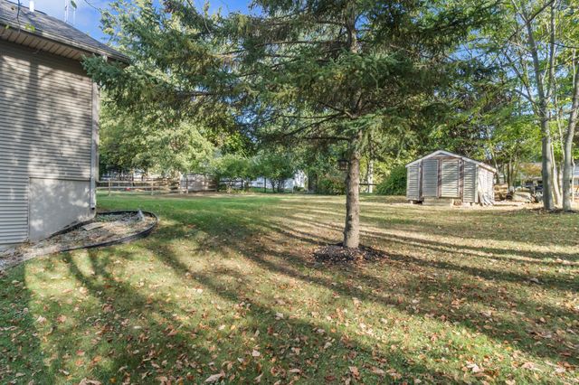 11735 N Waldron Road, Somerset Twp, MI 49249