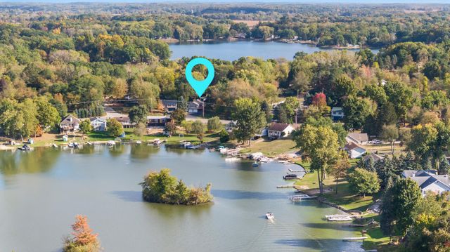 11735 N Waldron Road, Somerset Twp, MI 49249