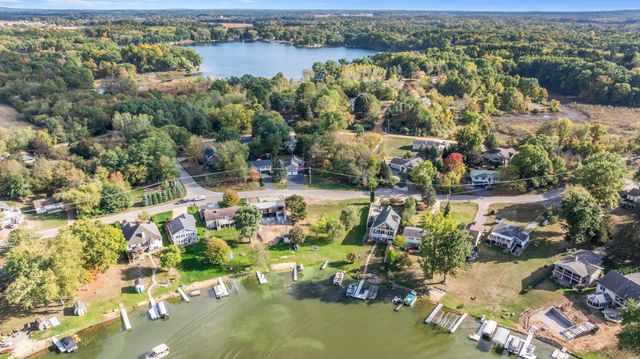 11735 N Waldron Road, Somerset Twp, MI 49249