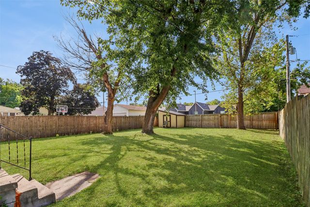 1414 Harrison Avenue, Des Moines, IA 50314