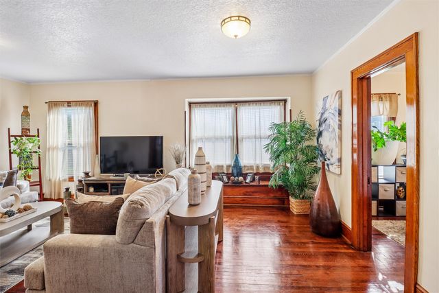 1414 Harrison Avenue, Des Moines, IA 50314