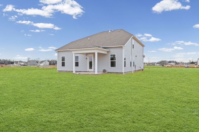 1433 Charles Dr, Chapel Hill, TN 37034