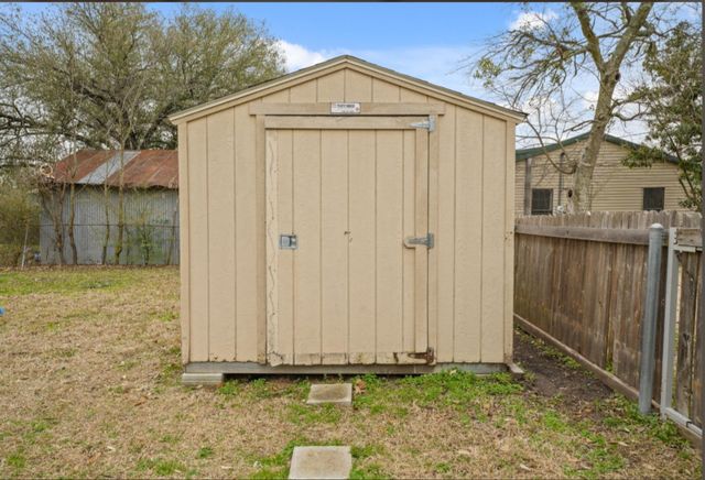 209 Mill Street, Lone Oak, TX 75453