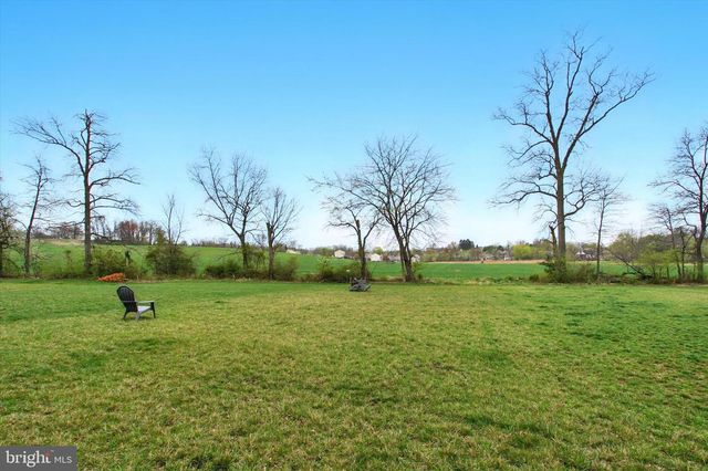 44 COOP LN, Hanover, PA 17331