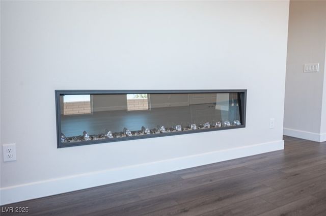 117 Royal Cascade Avenue, Henderson, NV 89011