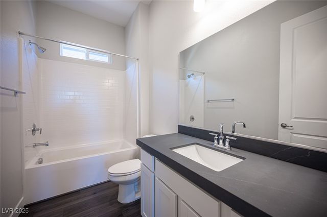 117 Royal Cascade Avenue, Henderson, NV 89011