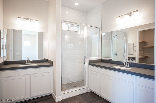 117 Royal Cascade Avenue, Henderson, NV 89011