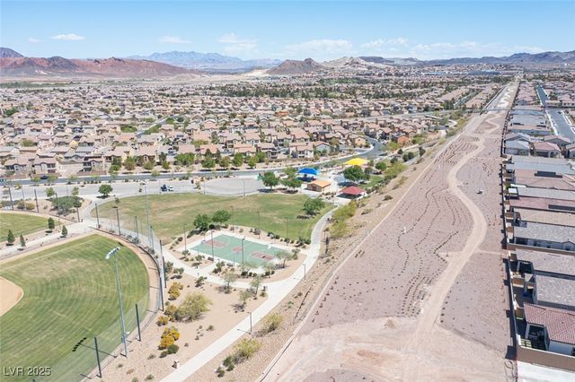 117 Royal Cascade Avenue, Henderson, NV 89011