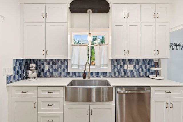 2240 S Rockwood Blvd, Spokane, WA 99203