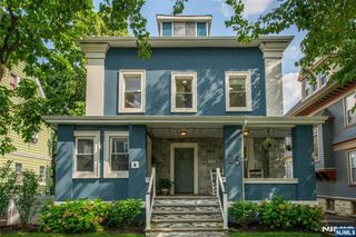 25 Cloverhill Place, Montclair, NJ 07042