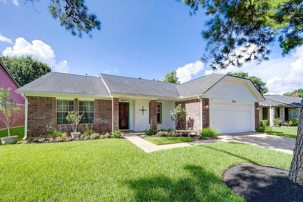 19214 Winding Branch Drive, Katy, TX 77449