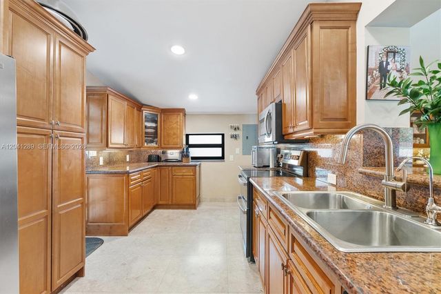 2531 NE 195th Street, Miami, FL 33180