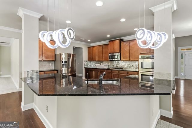 811 Lorrimont Lane, Fairburn, GA 30213