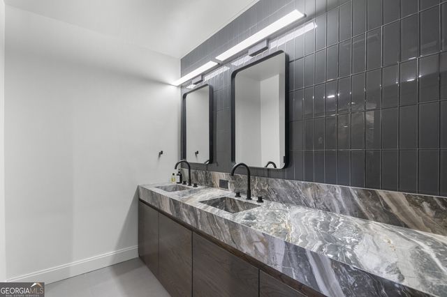 905 Juniper Street NE 117, Atlanta, GA 30309