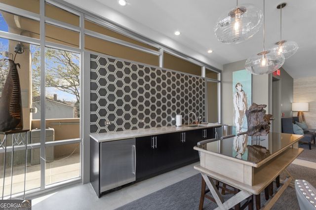 905 Juniper Street NE 117, Atlanta, GA 30309