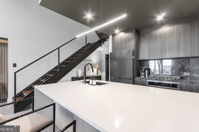 905 Juniper Street NE 117, Atlanta, GA 30309