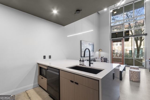 905 Juniper Street NE 117, Atlanta, GA 30309