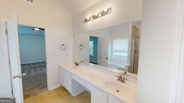 5704 Winchester Place, Lithonia, GA 30038