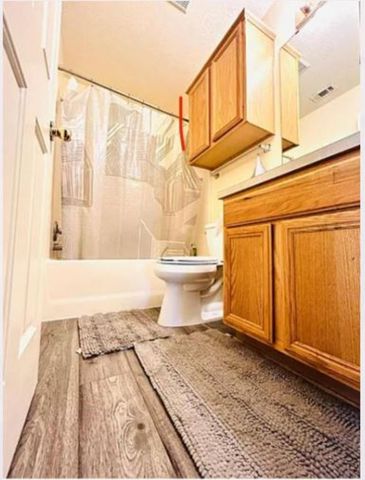 3807 Meadow View Drive, College Station, TX 77845