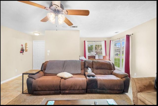 3807 Meadow View Drive, College Station, TX 77845