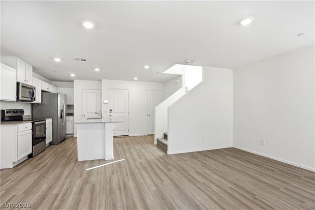 6913 Stafford Hill Street, Las Vegas, NV 89166