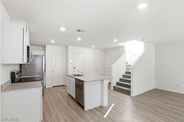 6913 Stafford Hill Street, Las Vegas, NV 89166