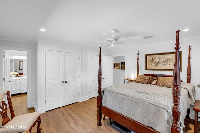 1105 E Cherokee Glen, Ocean Springs, MS 39564