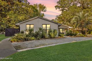 1105 E Cherokee Glen, Ocean Springs, MS 39564