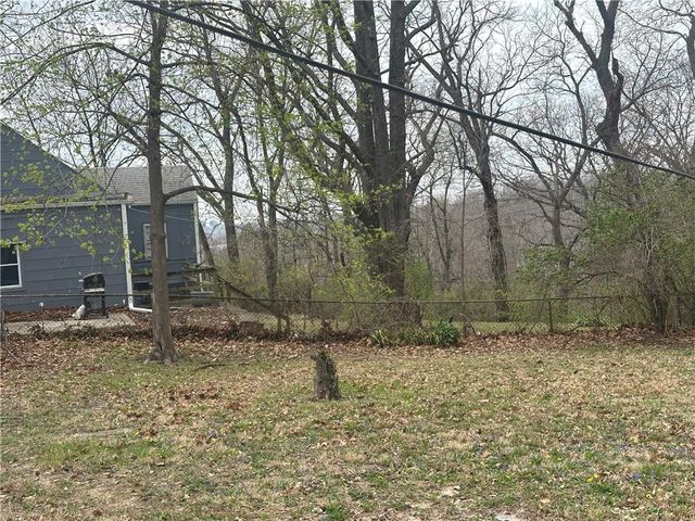 5046 Glenside Court, Kansas City, MO 64129