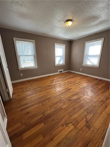 5046 Glenside Court, Kansas City, MO 64129