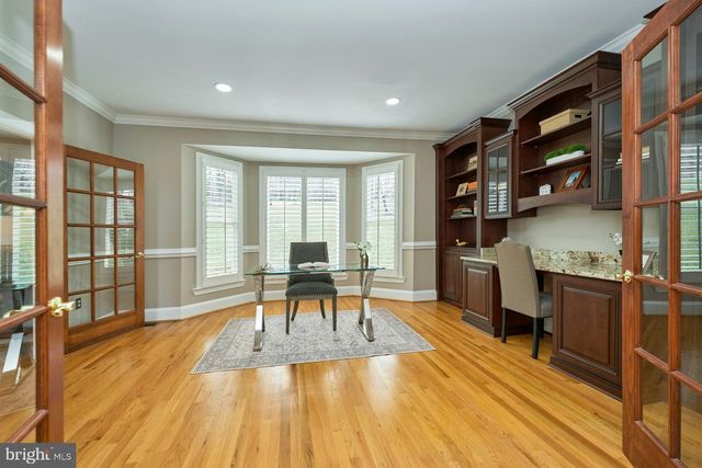 5828 HUNTON WOOD DR, Broad Run, VA 20137